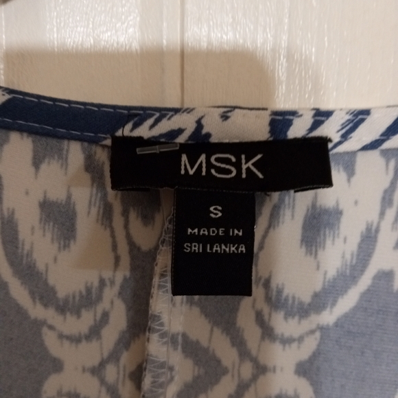 MSK Blue and White Dress with Long Bell Sleeves - Picture 8 of 8